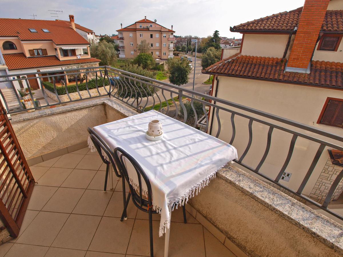 Apartments Milan 1048 Rovinj Exterior photo