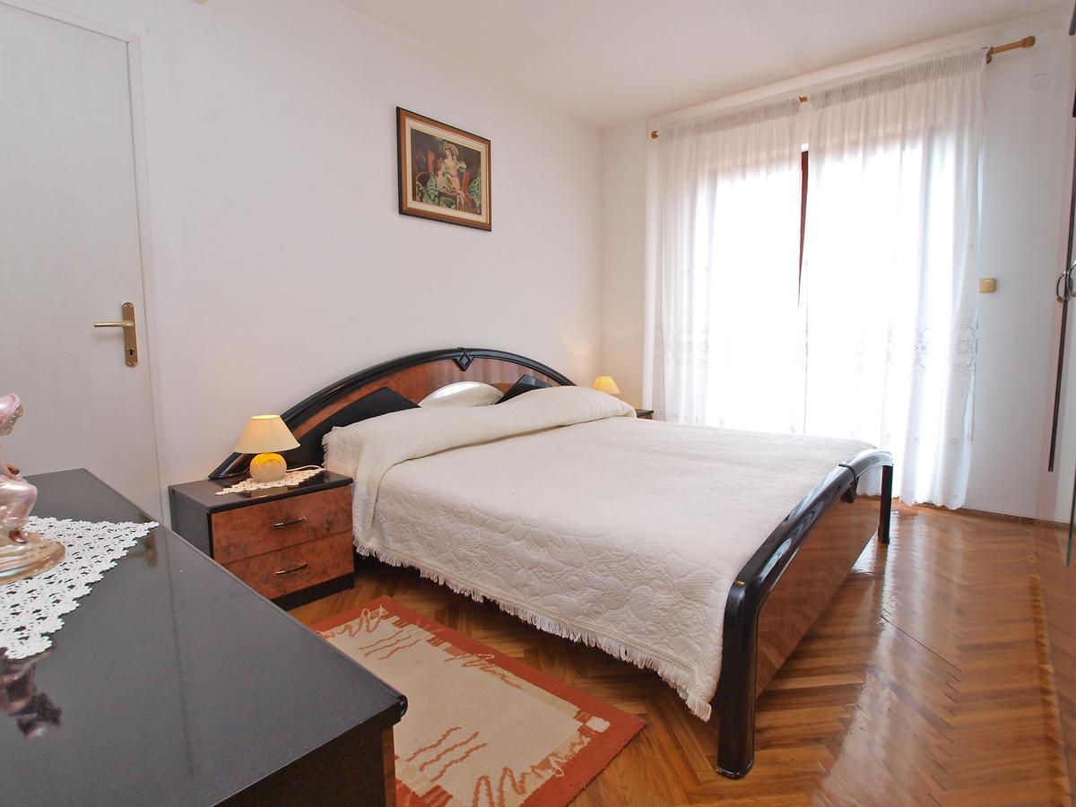 Apartments Milan 1048 Rovinj Exterior photo