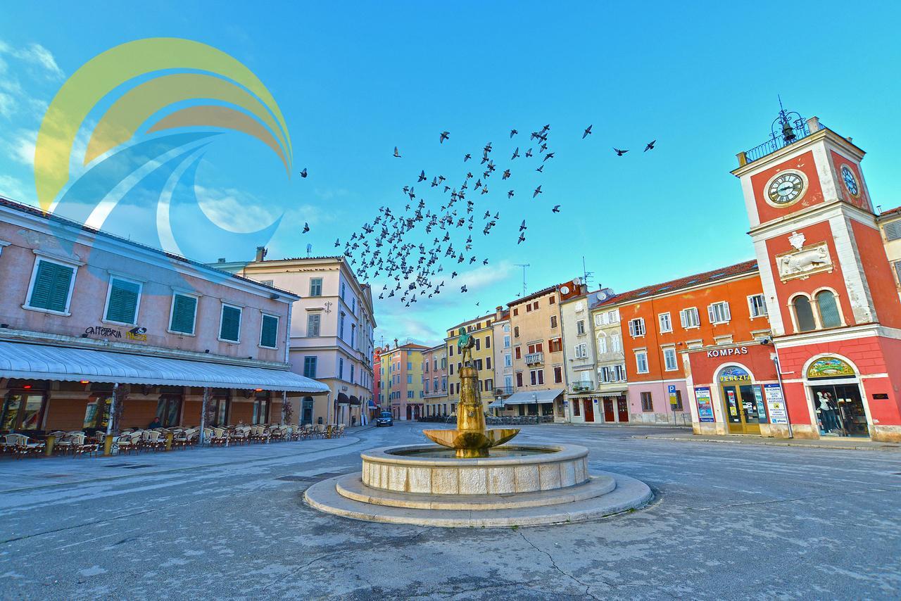 Apartments Milan 1048 Rovinj Exterior photo